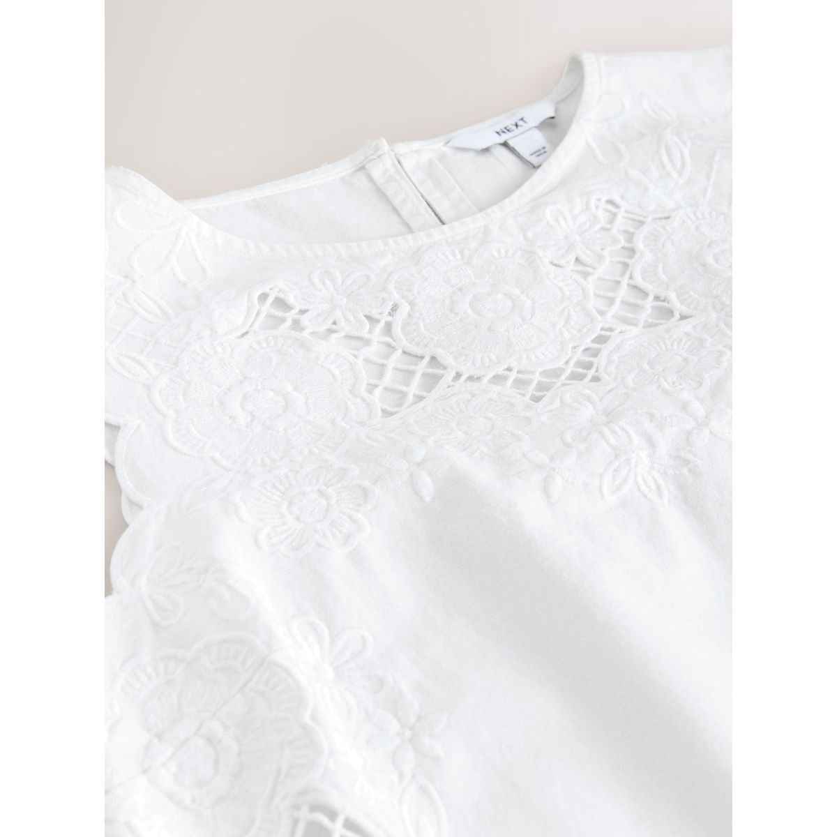Top sans manches à broderie anglaise florale blanc, NEXT