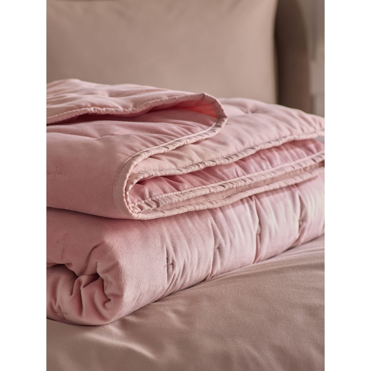 Couvre-lit elsie en velours matelassé rose, NEXT