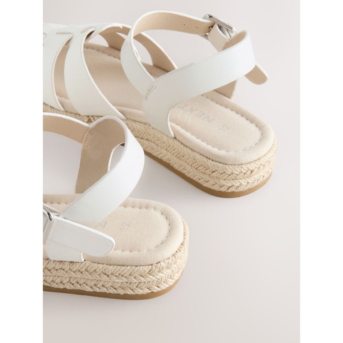 Sandales compensées style pêcheur blanc, NEXT