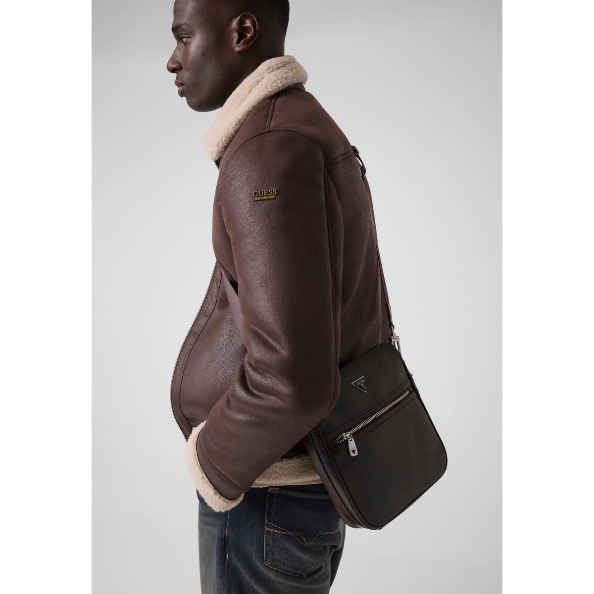 Sac Milano Mini Crossbody marron foncé, GUESS