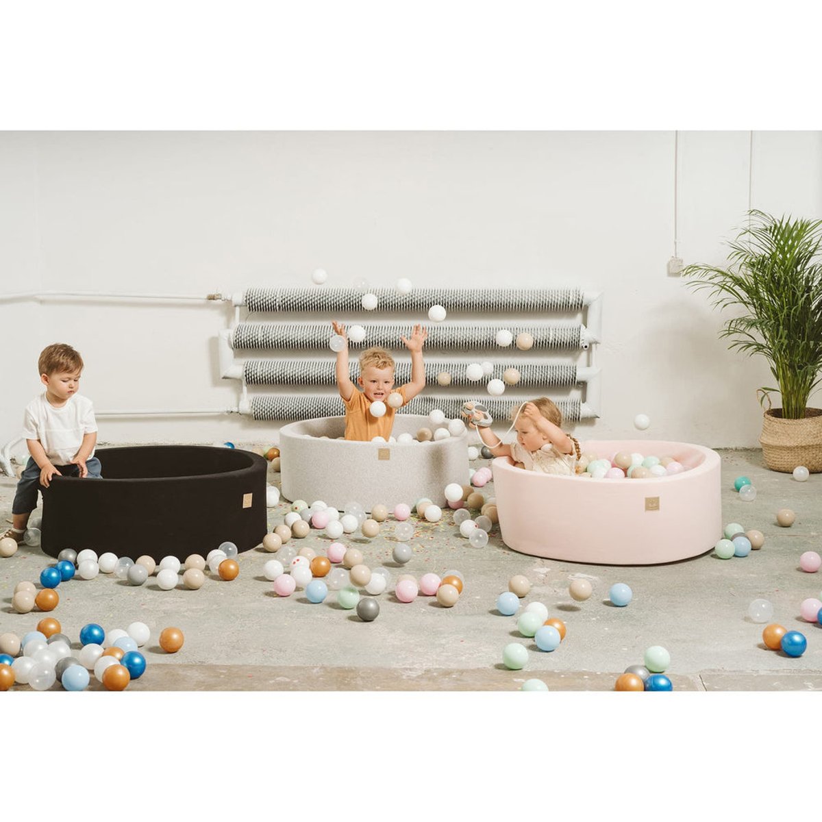 Piscine à balles 200 balles COTTON piscine rose avec balles menthe/bleu clair/rose clair/rose pastel, MEOW BABY