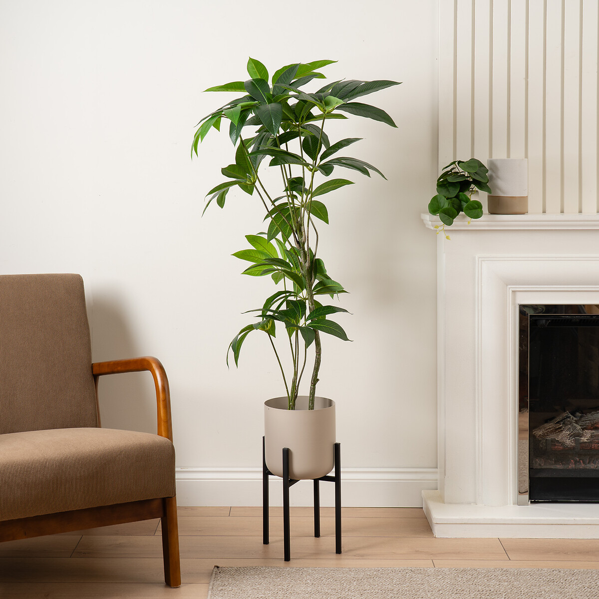 Neutral Planter with Metal Stand beige, SO'HOME