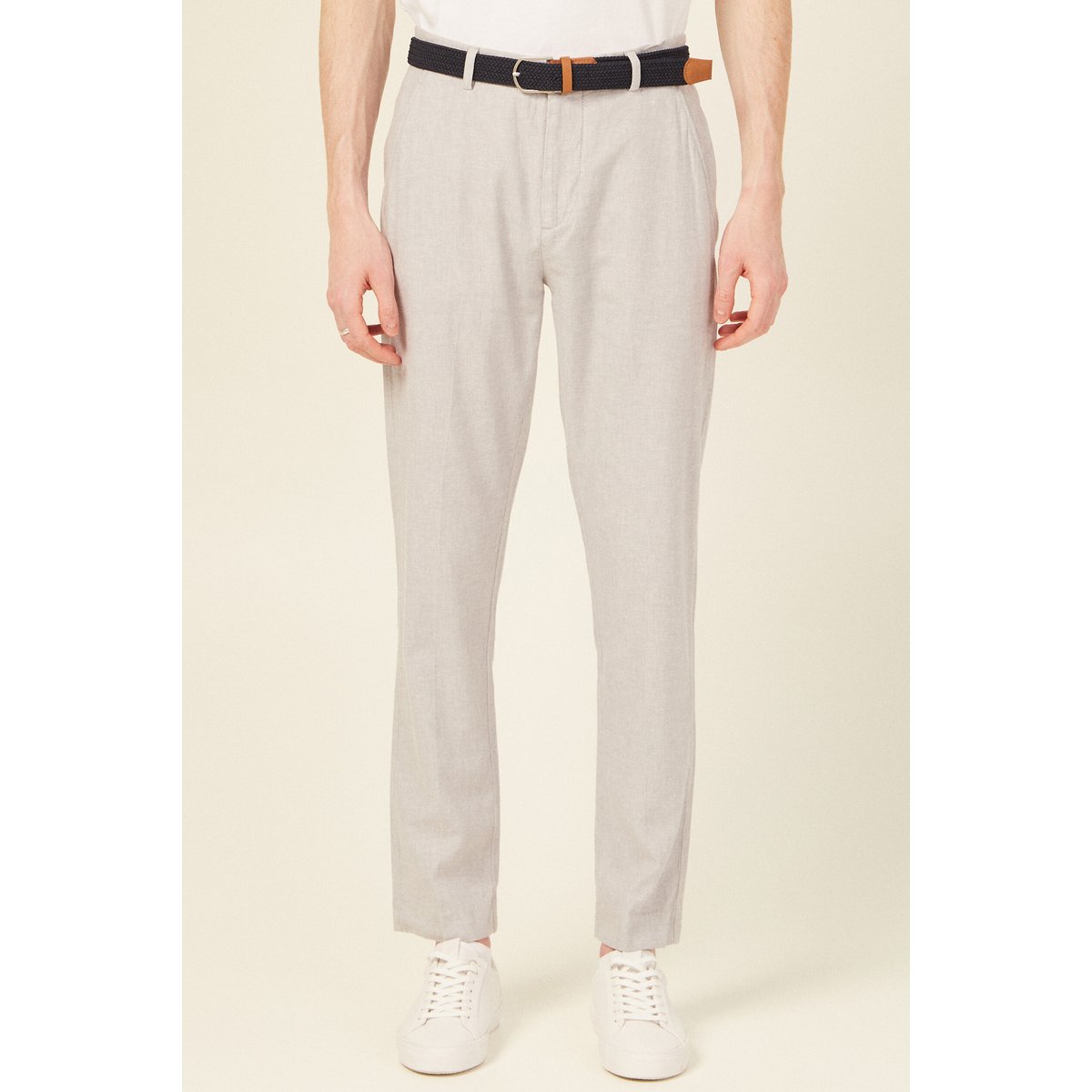 Pantalon chino longueur 32 avec ceinture gris foncé, BONOBO