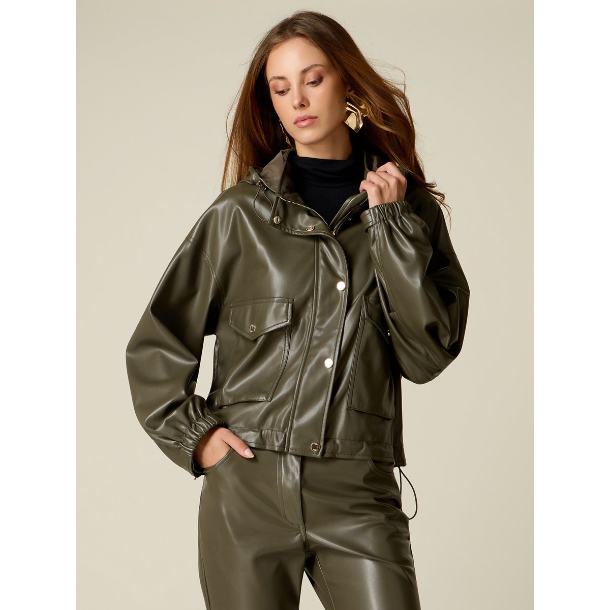 Veste avec capuche et poches verde militare, OLTRE