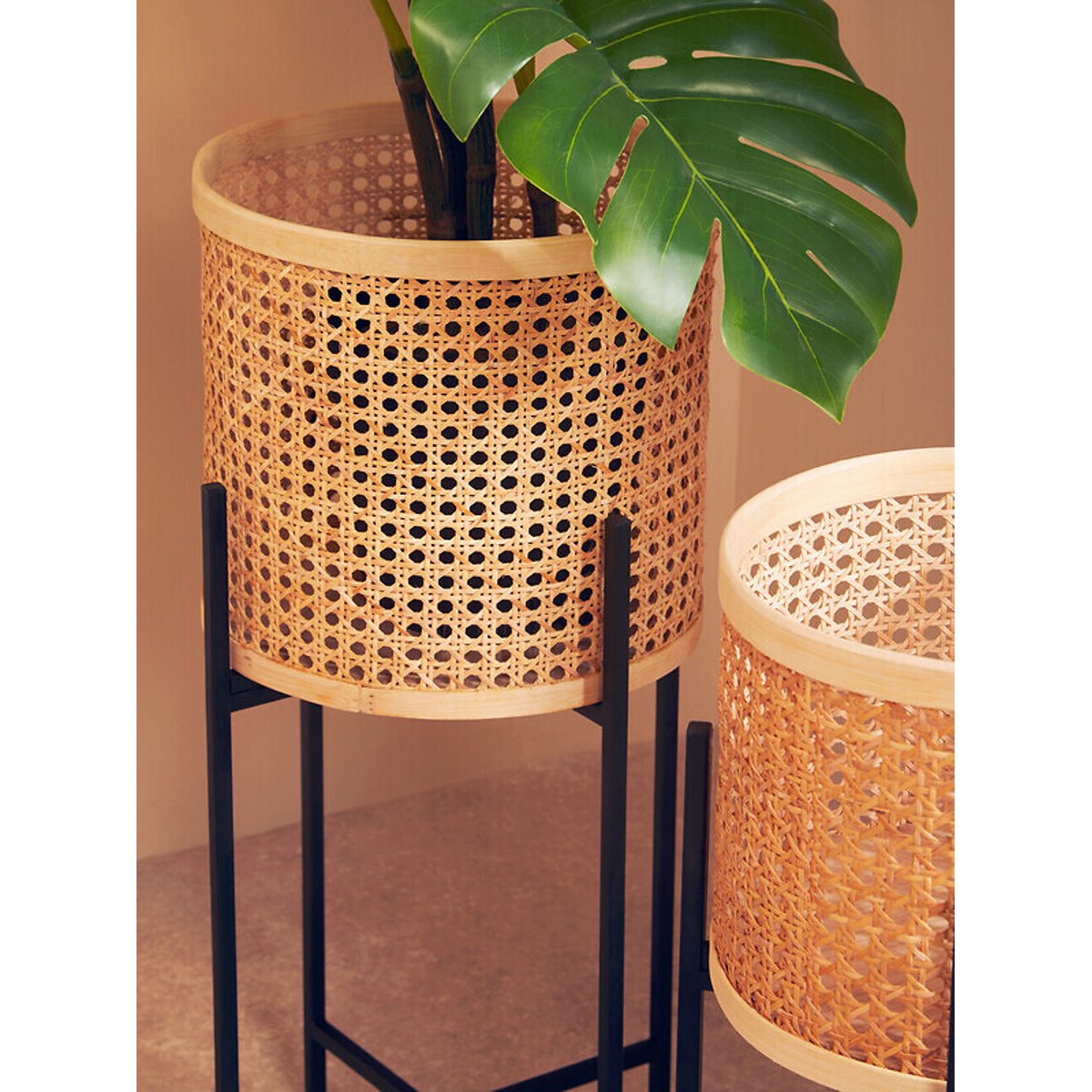 58cm Small Rattan Planter with Metal Stand natural, SO'HOME