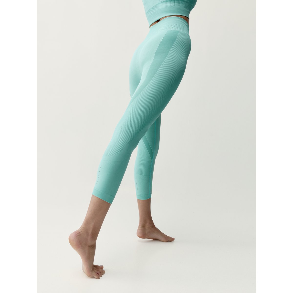 Legging de sport Capri Seamless ERIS vert bleuâtre, BORN