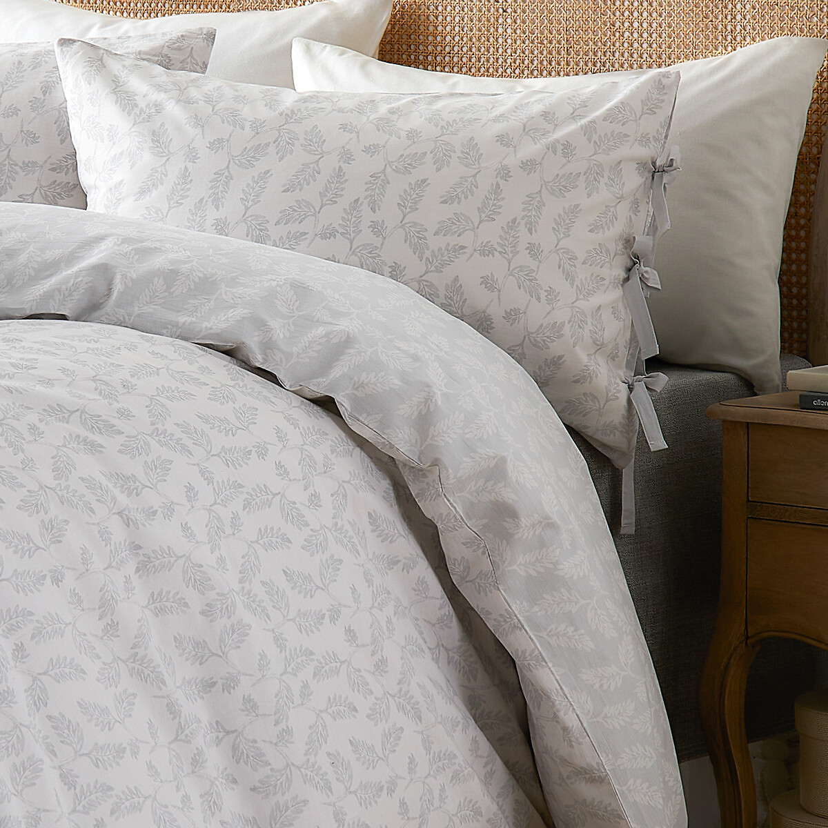 Nature Chloe Printed Reversible Duvet Cover and Pillowcase Set white, WYLDER