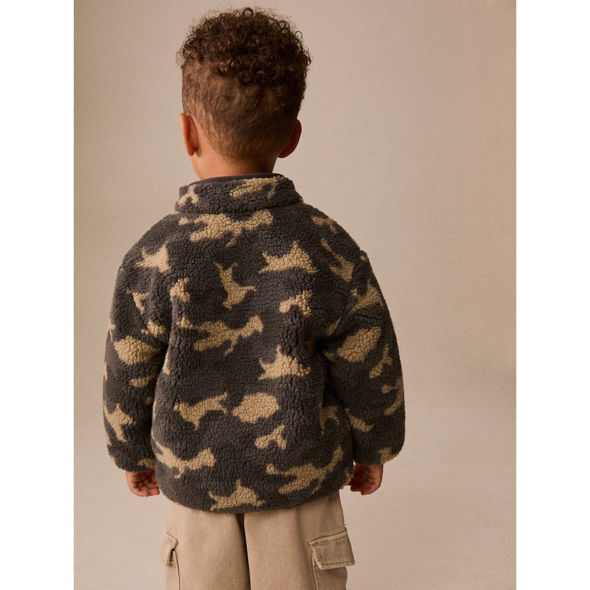 Polaire zippée à col cheminée en peau lainée camouflage, NEXT