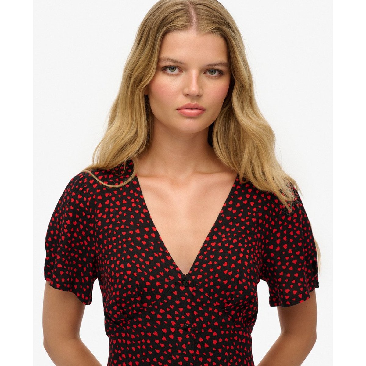 Robe mi-longue imprimée boutonnée à manches courtes cœurs rouges, SUPERDRY
