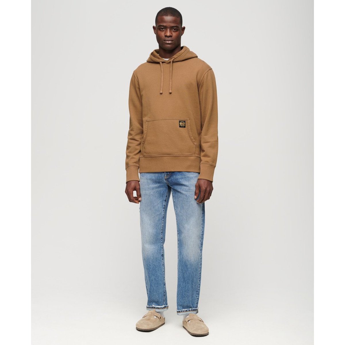 Sweat à capuche décontracté avec surpiqûres contrastées camel brun classique délavé, SUPERDRY