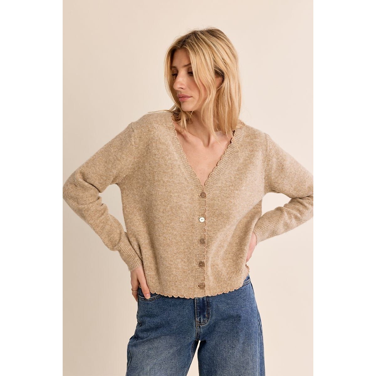 Long Sleeve V-Neck Cardigan beige, MOLLY BRACKEN