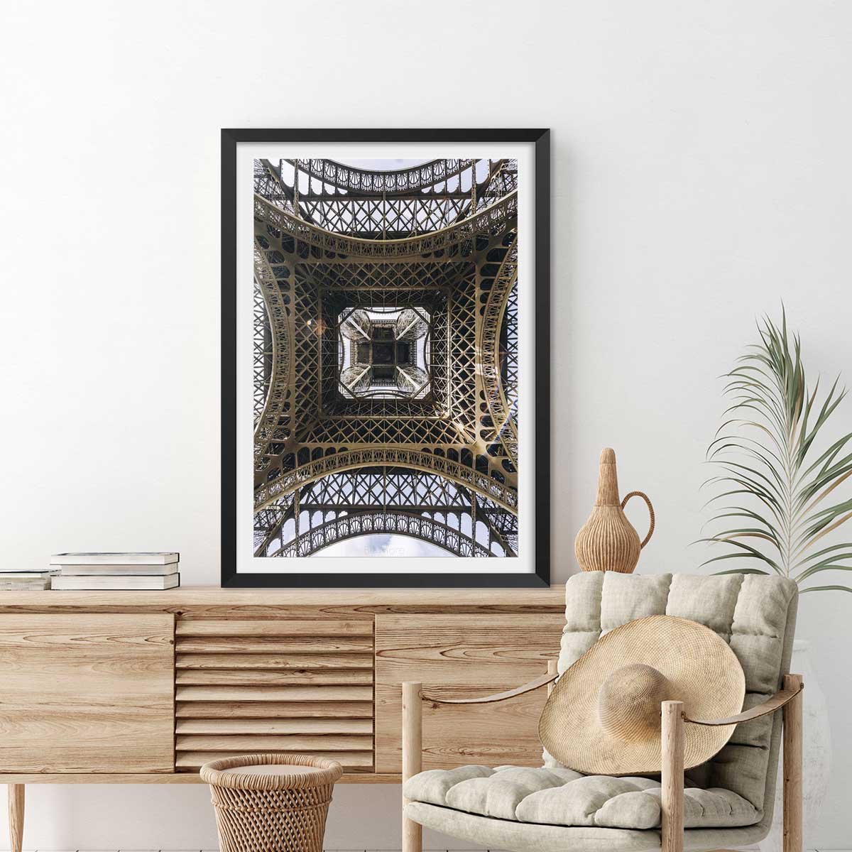 Affiche photo eiffel et son fer affiche + cadre en bois - noir, HEXOA