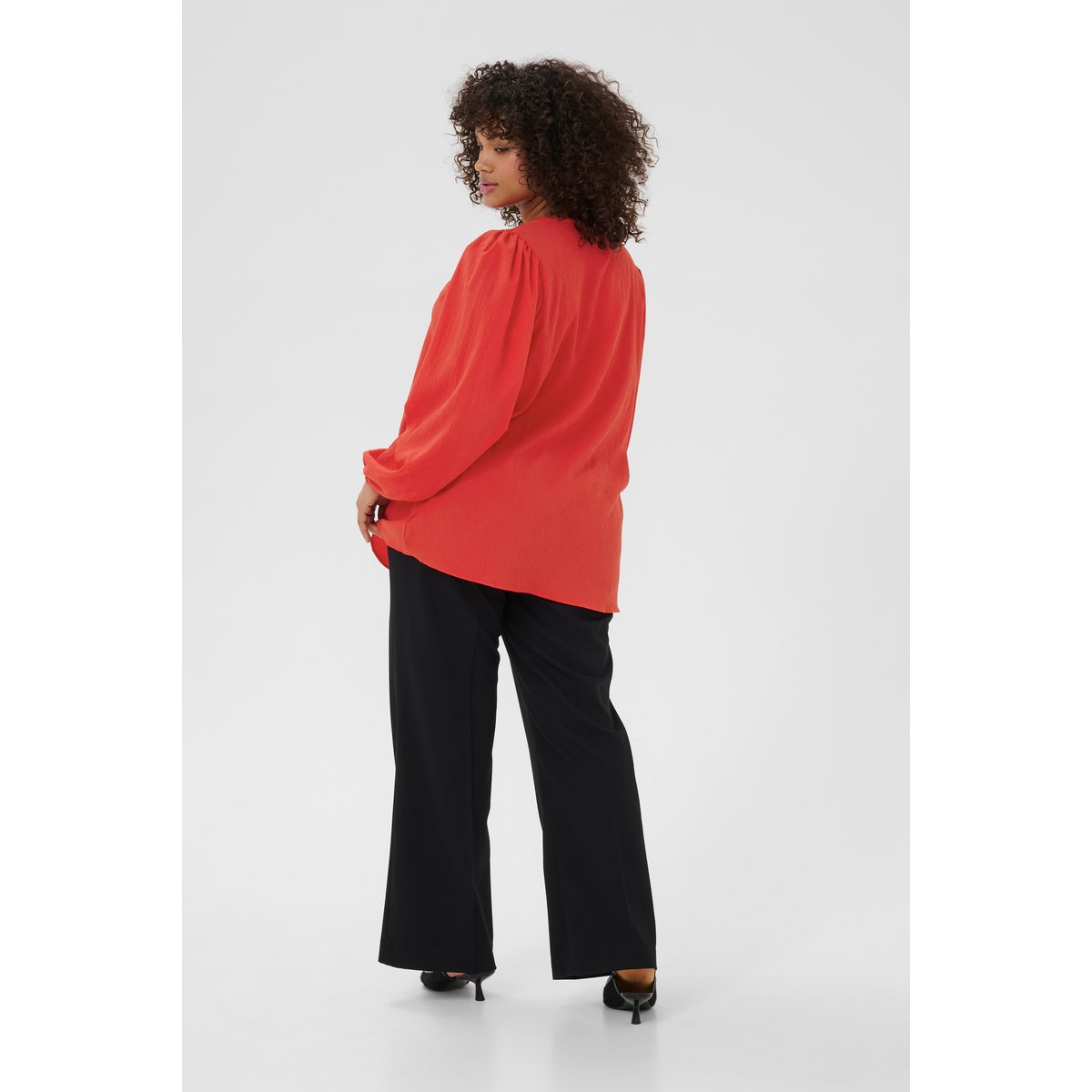 Blouse with long sleeve rouge true red, KAFFE CURVE