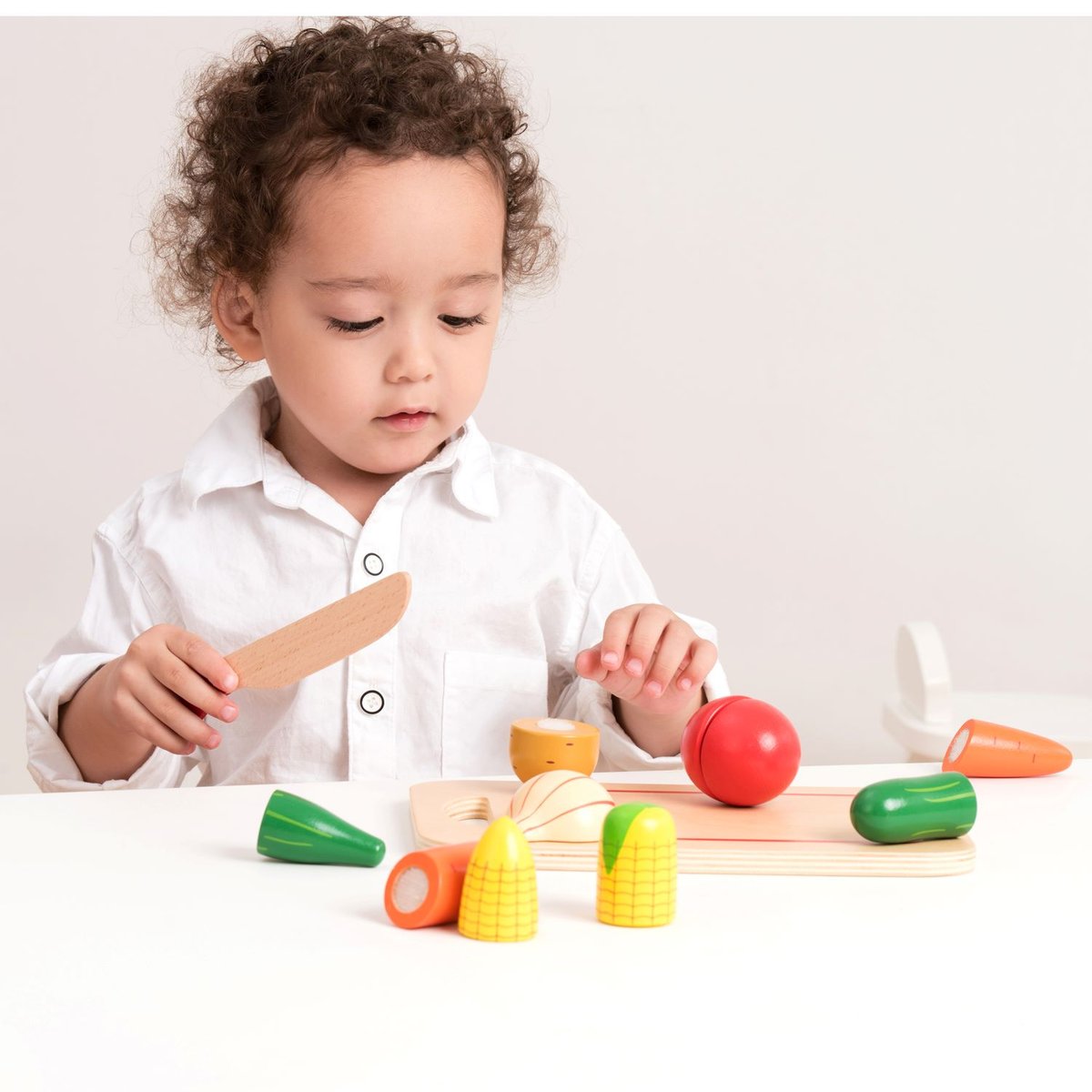 Légumes en bois à découper beige, NEW CLASSIC TOYS