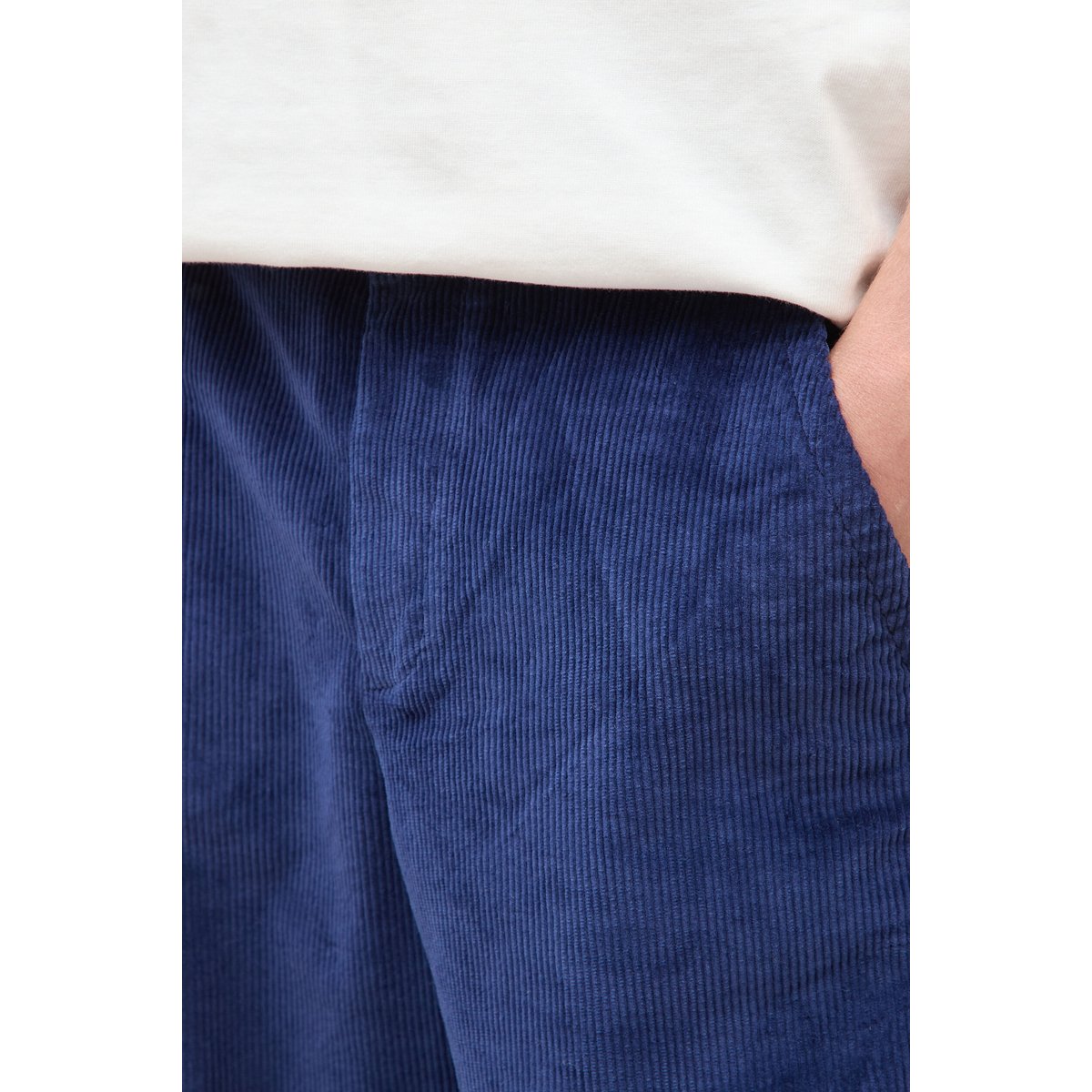 Pantalon large en velours longueur 32 bleu foncé, BONOBO
