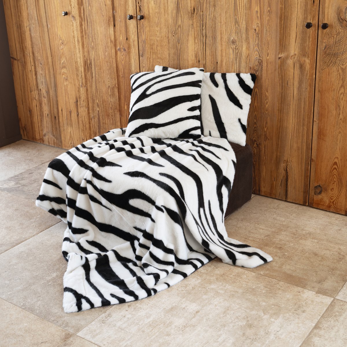 Plaid doux à motif zèbre avec dos en velours - QABANE noir, HOME MAISON