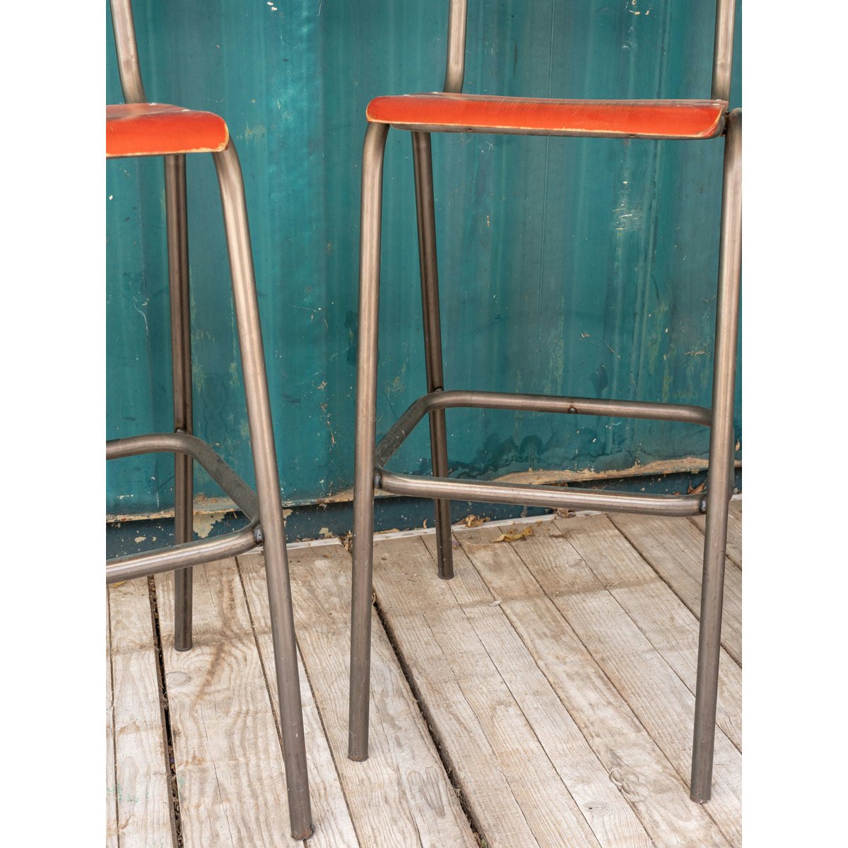 Paire de chaises hautes en bois et métal Alma N°1710 - Bon état gris, DEBONGOUT