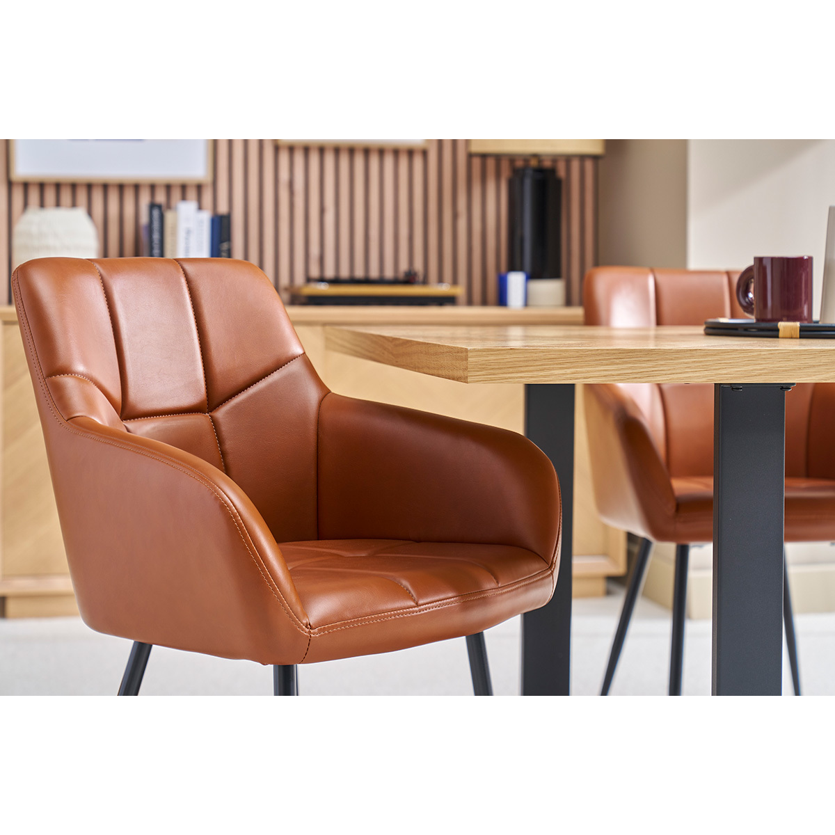 Chaises design matelassées (lot de 2) MONTERO marron, MILIBOO