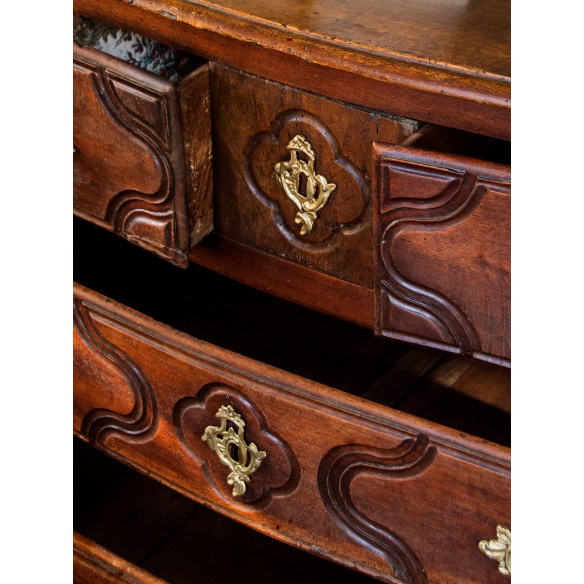 Commode bordelaise en bois Garance N°514 - Bon état bois foncé, DEBONGOUT