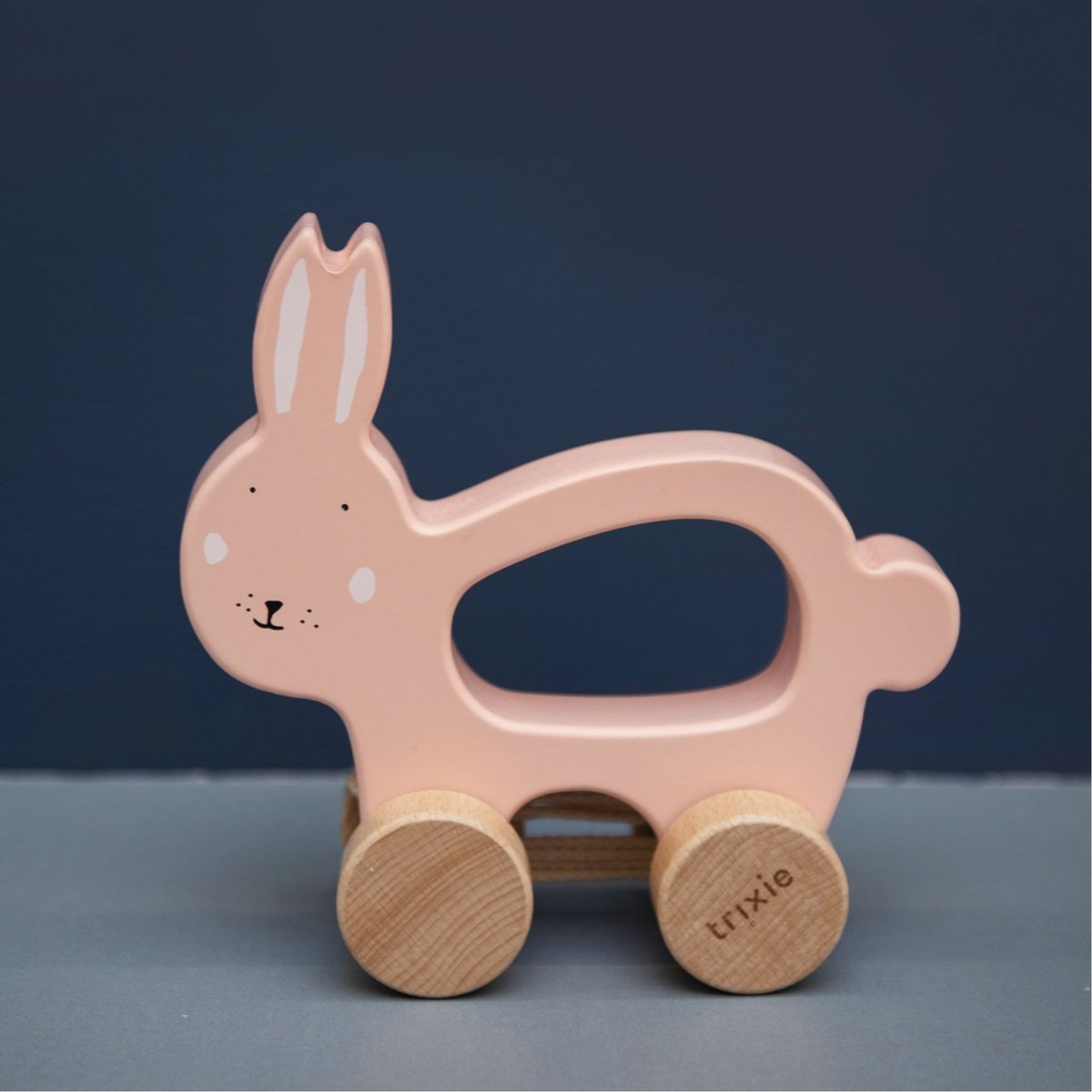 Jouet à tirer en bois bois clair mrs. rabbit, TRIXIE