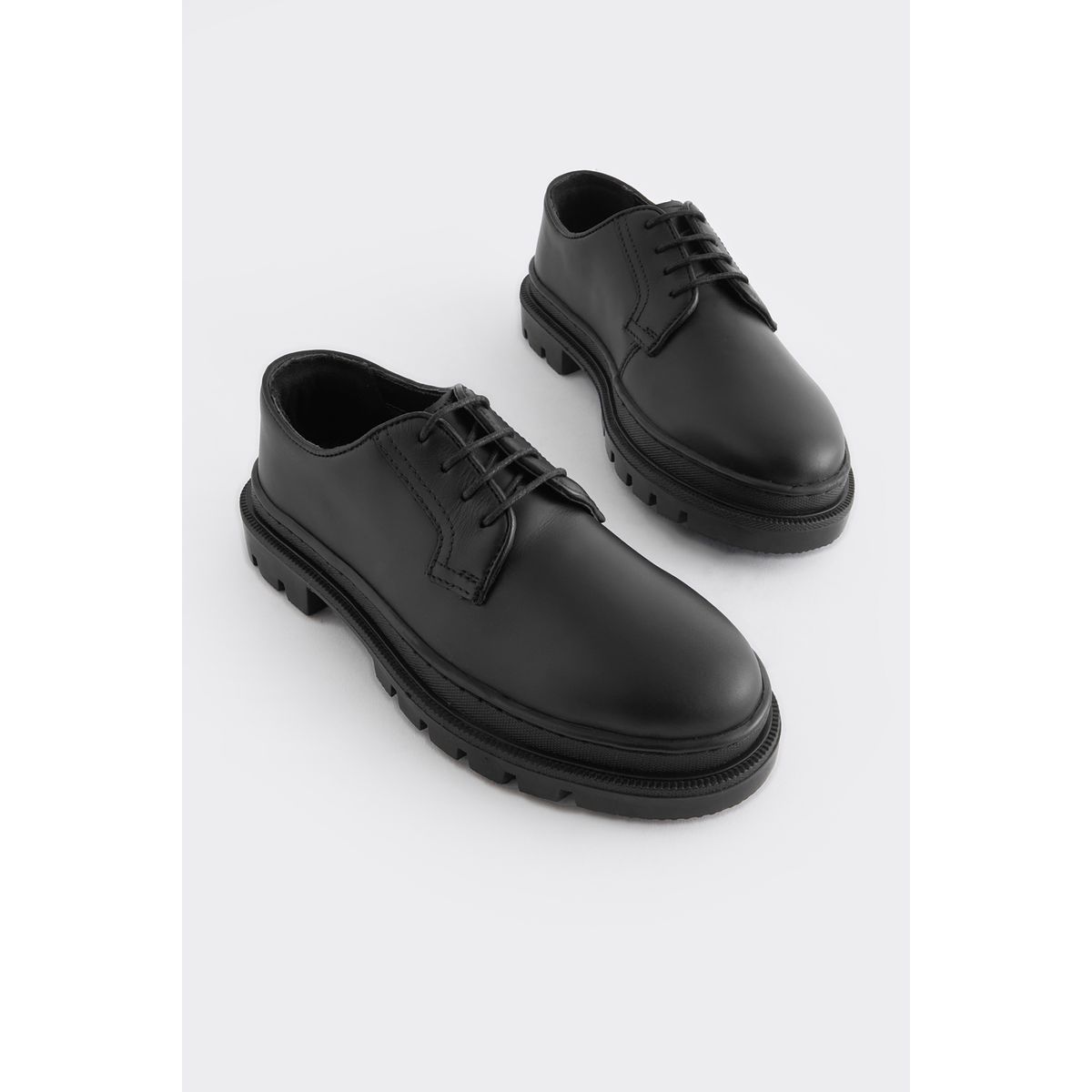 Chaussures à lacets coupe classique noir, NEXT