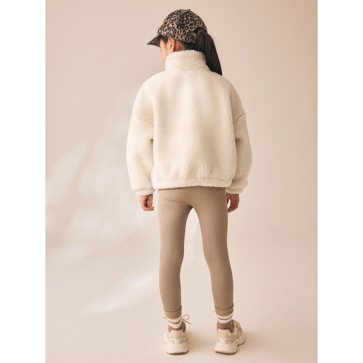 Veste semi-zippée en peau lainée à doublure naturel, NEXT