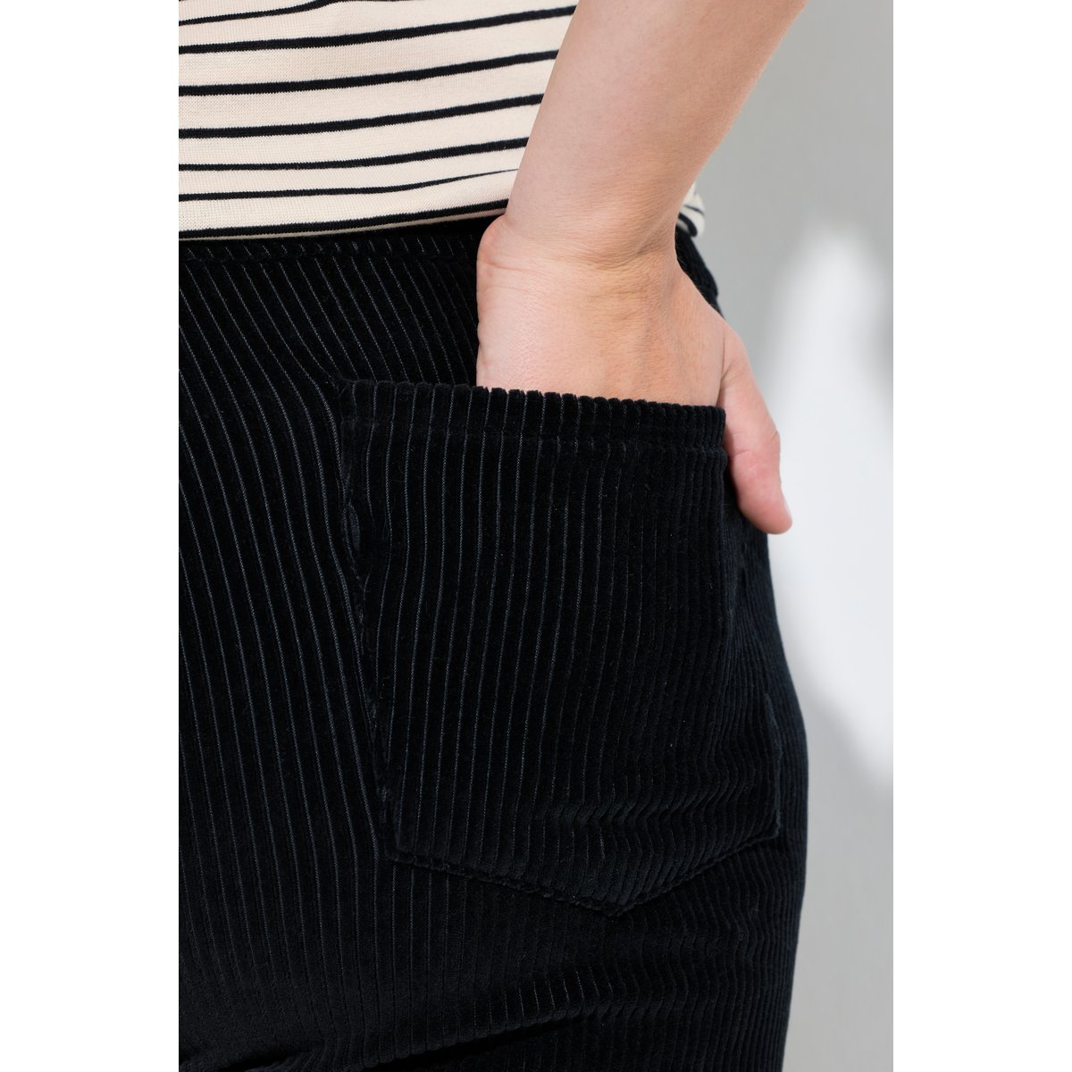 Pantalon à enfiler en velours côtelé noir, ULLA POPKEN