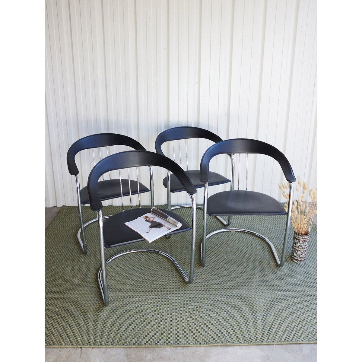Lot de 4 fauteuils en chrome Jakob N°1397 - Bon état noir, DEBONGOUT