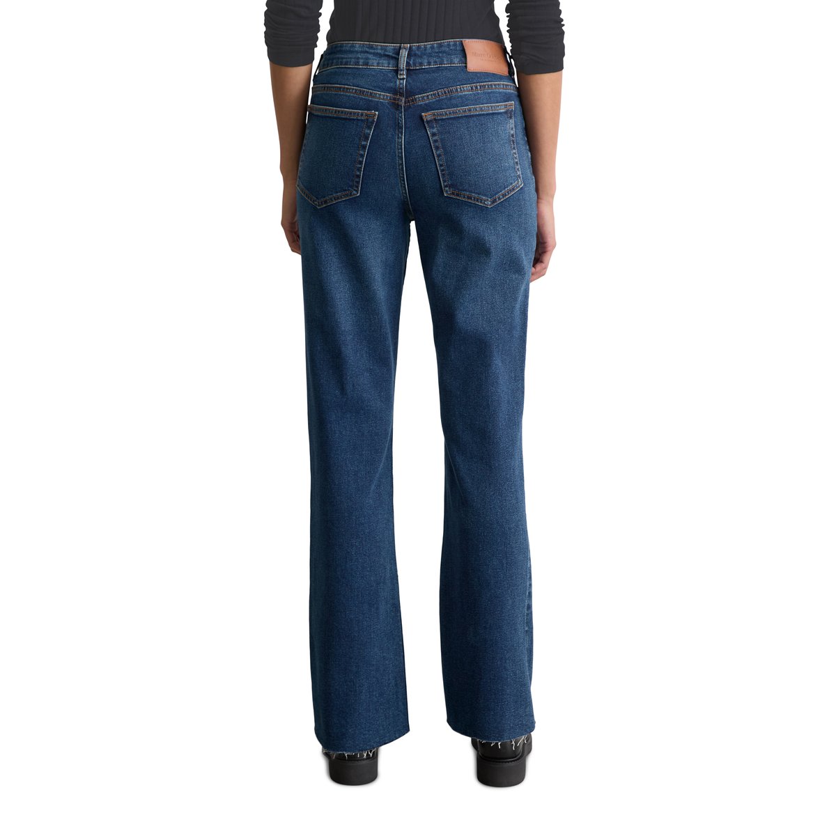 Jeans modèle Kiruna flared en coton organique mélangé stretch bleu foncé, MARC O'POLO