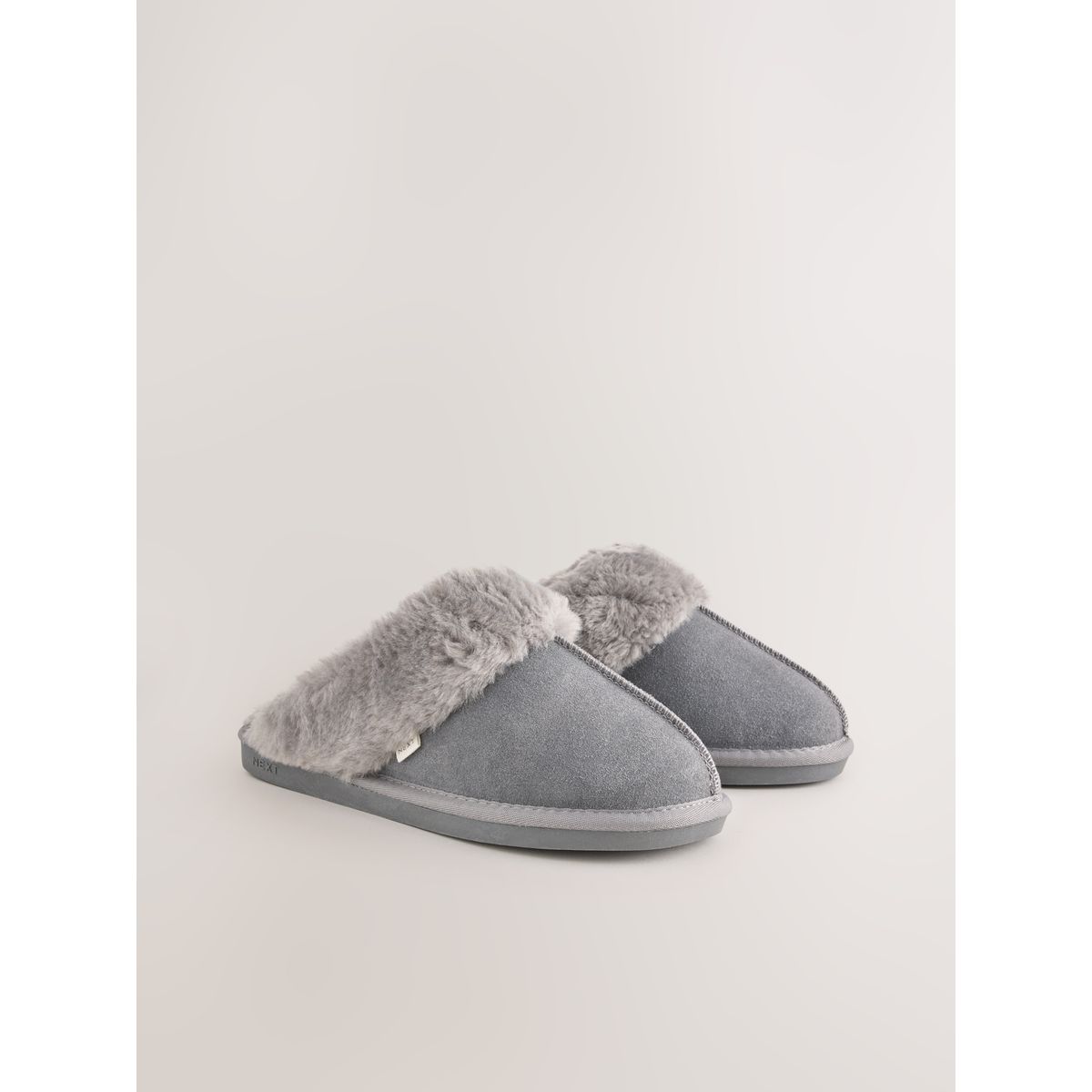 Chaussons mules en daim à imitation fourrure gris, NEXT
