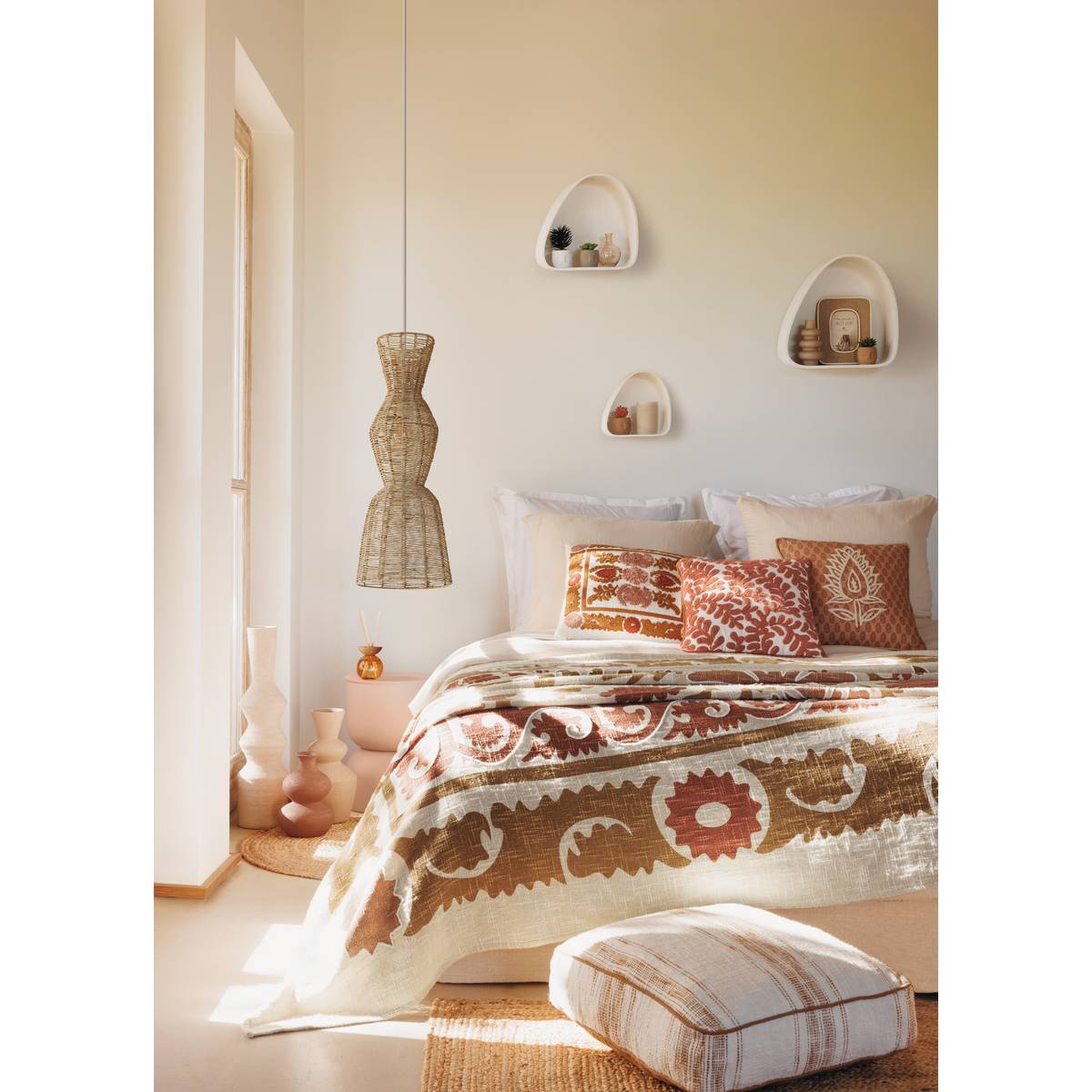 Coussin déhoussable en coton brodé SIENNA multicolore, ATMOSPHERA