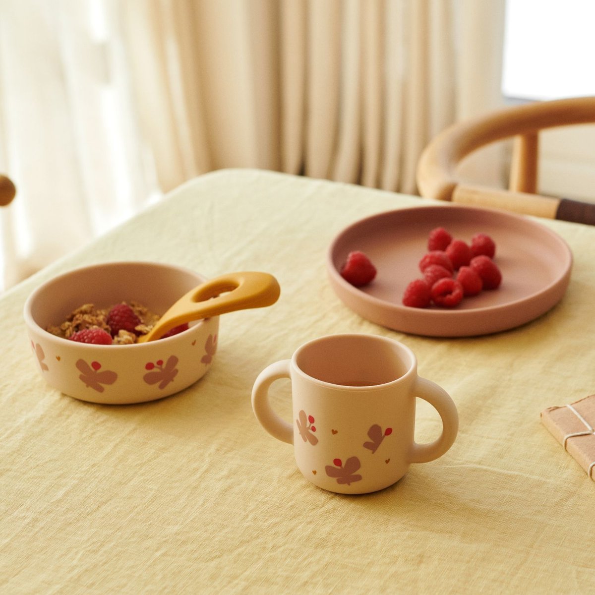 Coffret repas Vivi rose, jaune, écru, LIEWOOD