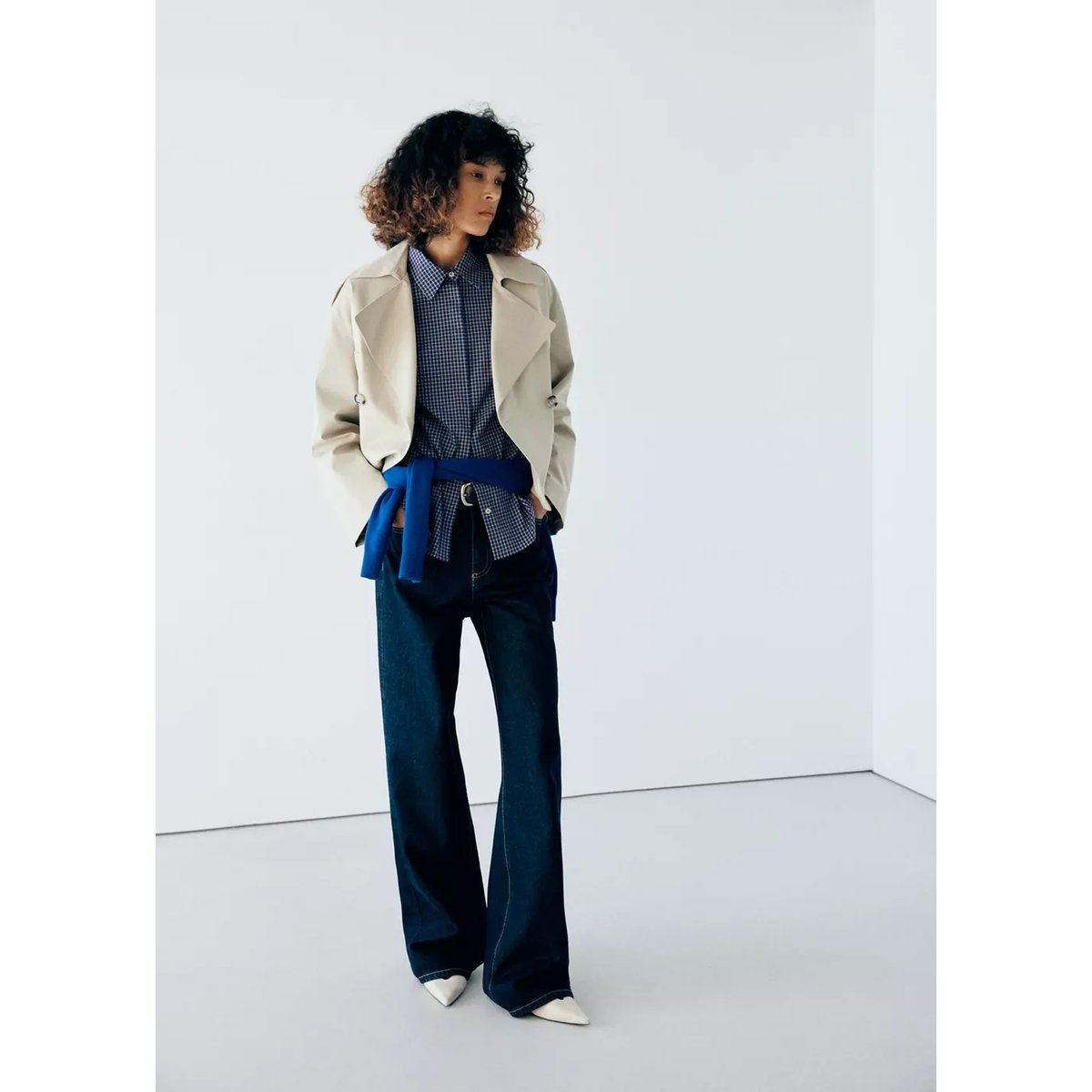 Chemise cintrée à carreaux bleu marine, MANGO