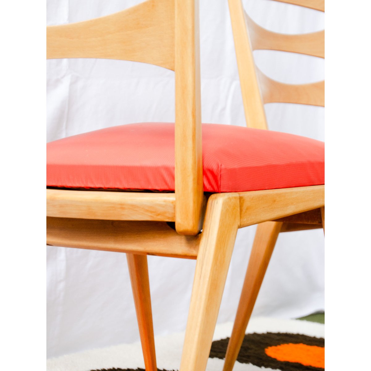 Lot de 4 chaises en hêtre Alma N°2100 - Bon état bois clair, DEBONGOUT