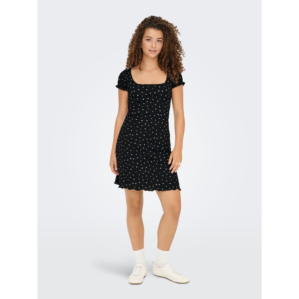 Robe black 1, ONLY