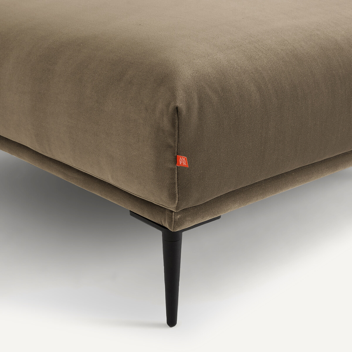 Repose-pied XL en velours, OSCAR beige cendré, AM.PM X EMMANUEL GALLINA