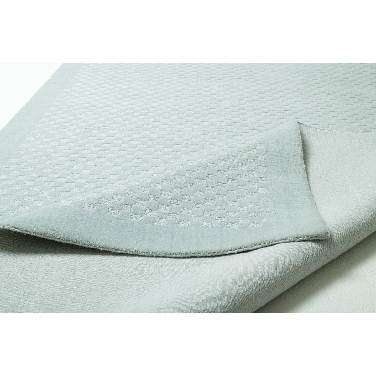 Tapis en laine vierge tissé main argent, THEKO