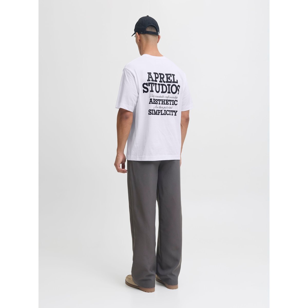 T-Shirt black 1, aprel