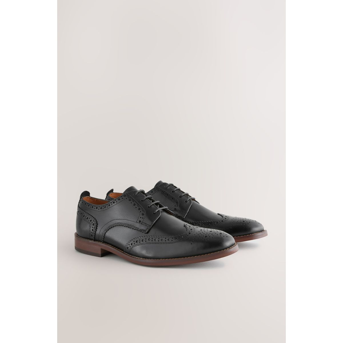 Chaussures richelieu en cuir contrastant noir, NEXT