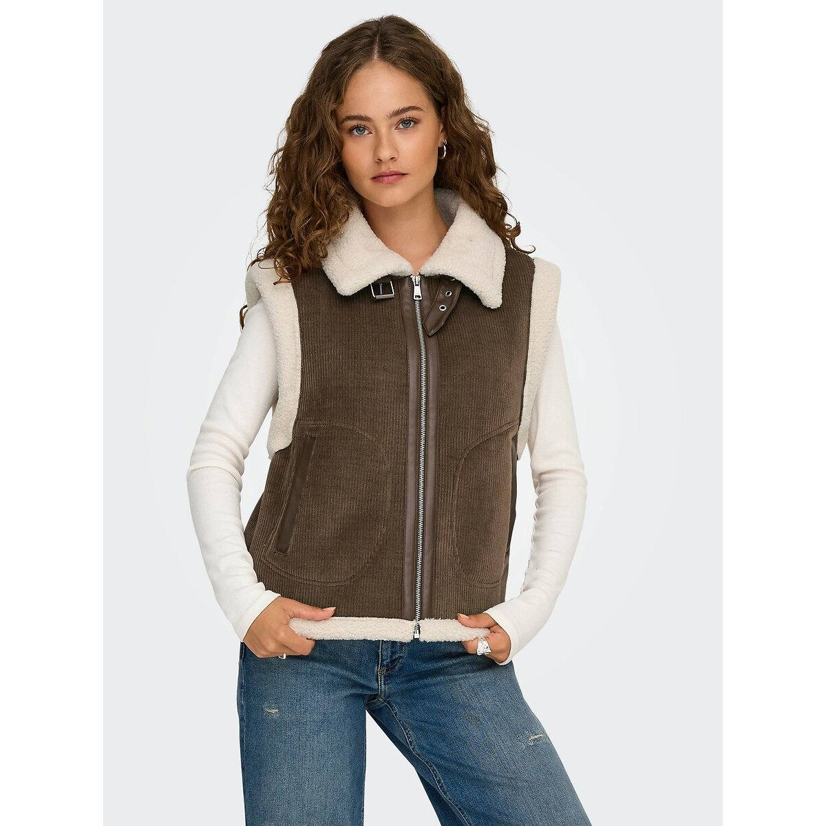 Veste sans manches bimatière sherpa/velours marron, ONLY