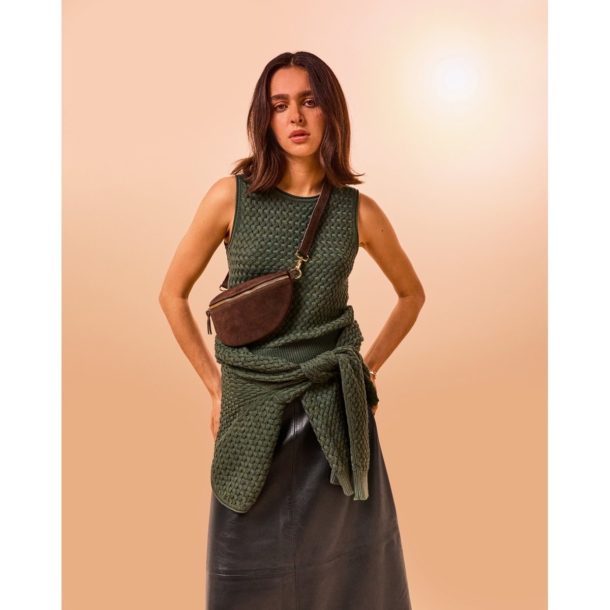 Sac banane Lila en cuir velours marron fonce, RODIER