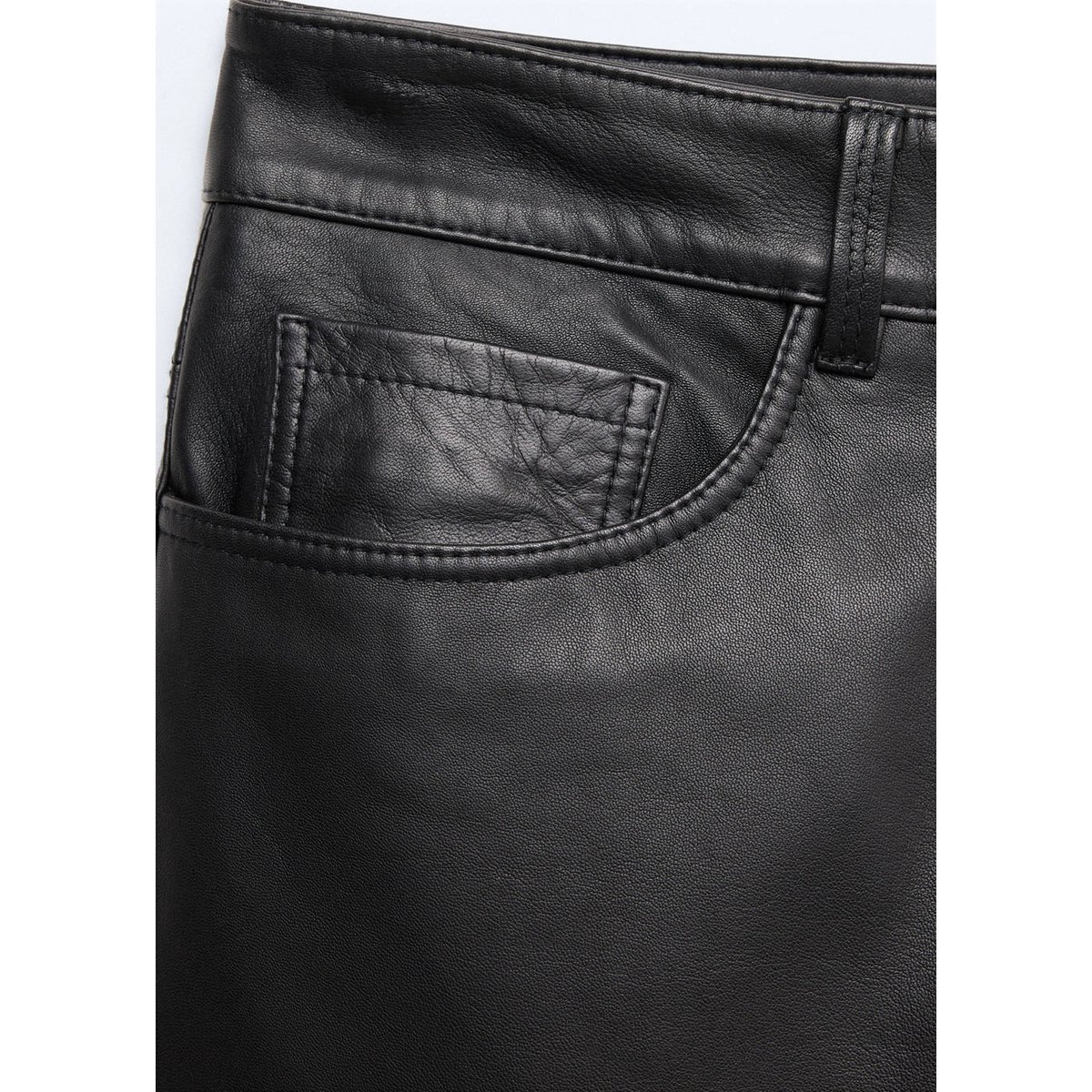 Pantalon droit en cuir noir, MANGO