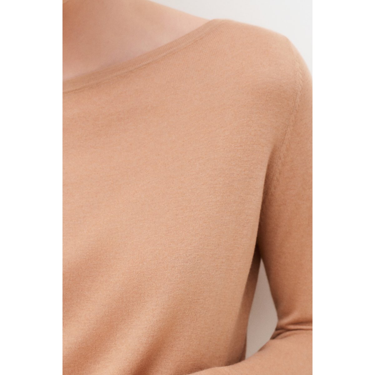 Pull droit col asymétrique MYLENE camel, CAROLL