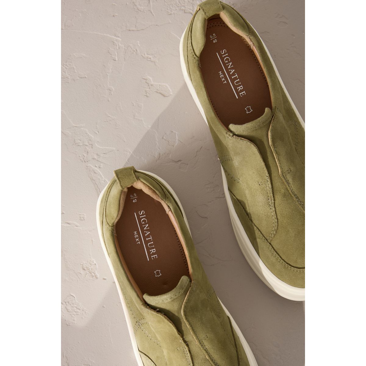 Baskets chunky en cuir Signature vert kaki, NEXT