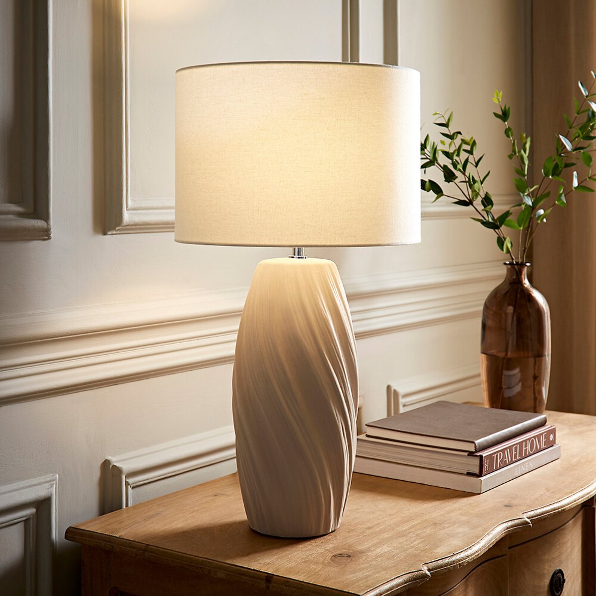 Lauri Swirl Table Lamp with Linen Drum Shade natural, SO'HOME