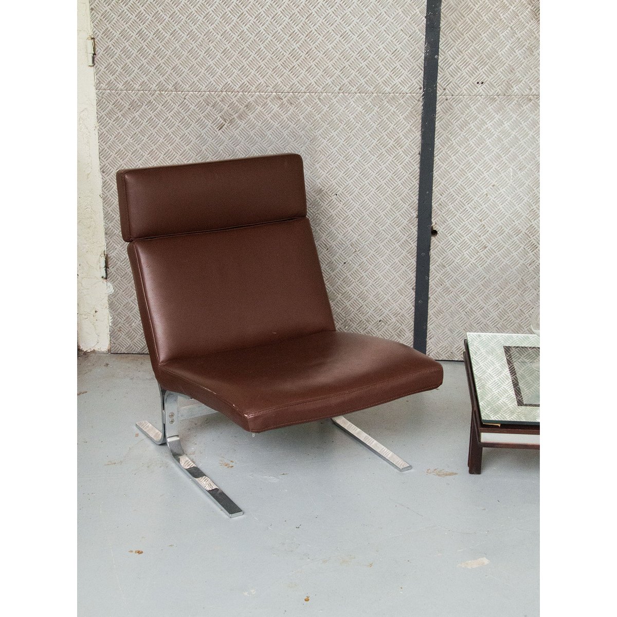 Fauteuil en cuir marron Jakob N°367 - Bon état marron, DEBONGOUT
