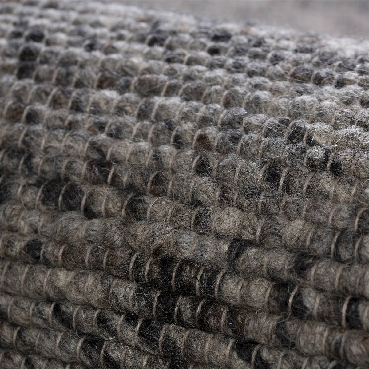 Tapis en laine tissé main réversible gris anthracite chiné, ARTE ESPINA