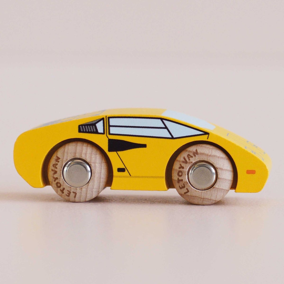 Voiture Lando No 14 jaune, LE TOY VAN