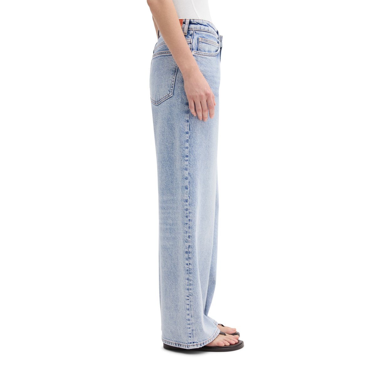 Jeans modèle Astrid large avec CIRCULOSE bleu clair, MARC O'POLO