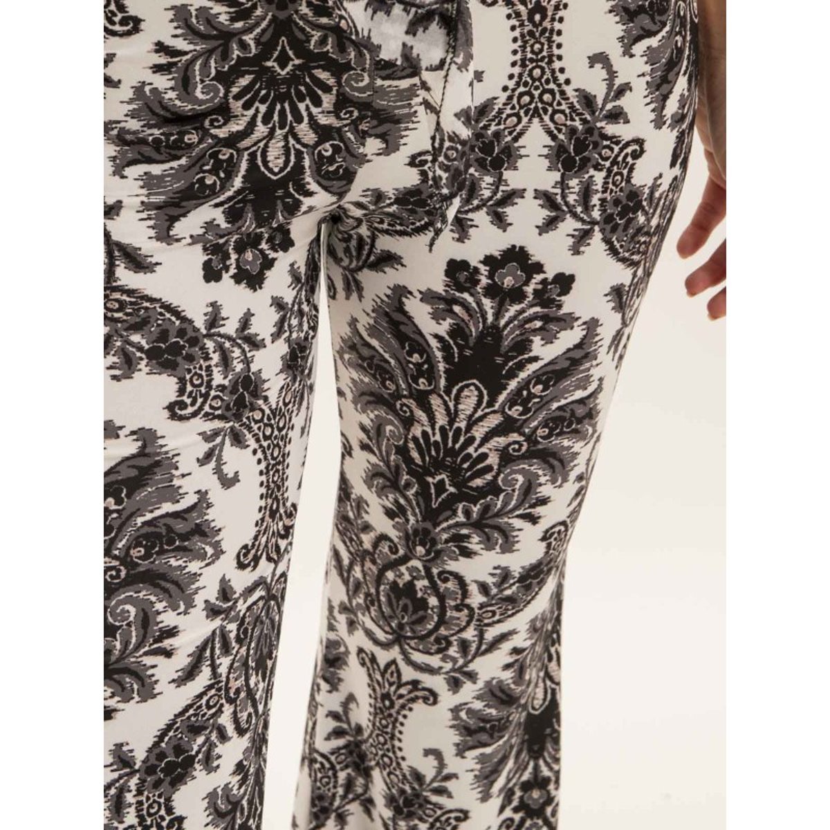 Pantalon Flare Motifs Edarzine noir, DONA LISA